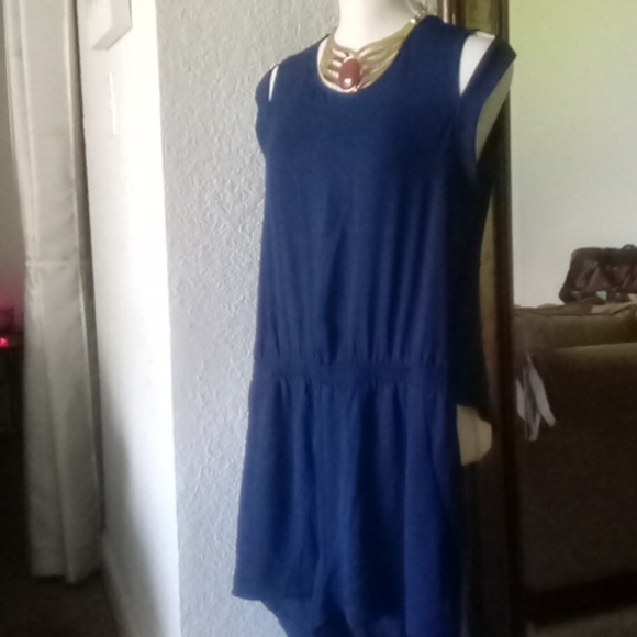 Clothes - Picture 2 of 4